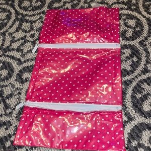 Foldable makeup pack